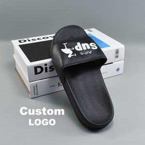 Sandales de créateur de luxe <span class=keywords><strong>pantoufles</strong></span> personnalisées Sandales de toboggan violettes avec logo <span class=keywords><strong>Pantoufles</strong></span> de toboggan de grande taille pour <span class=keywords><strong>pieds</strong></span> <span class=keywords><strong>larges</strong></span> Marque de mode - Product Image 1