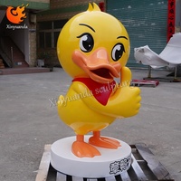 Sculpture de canard en fibre de verre IP Zhang Ya Zi, ornement de point de rassemblement pour snack-bars et lieux touristiques, installation de décoration commerciale