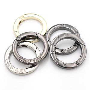 Anneau à ressort en alliage de zinc argenté poli avec logo personnalisé, fermoir rond gravé sur mesure pour sac en cuir et artisanat - Product Image 5