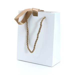 Custom Logo <b>Bow</b>-knot Recycled Materials Paper Bag Ribbon Handle Cardboard Packaging Tote Bags Bolsas <b>Gift</b> Paper Shopping Bag - Product Image 4