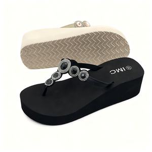 รองเท้าแตะรัดส้นประดับคริสตัลหรูหราสำหรับฤดูร้อน รองเท้าส้นเตารีดแฟชั่นประดับเพชร พื้นหนา รองรับ OEM ODM - Product Image 3