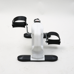 Esercitatore a pedale per bici sotto la scrivania con Display elettronico per allenamento di gambe e braccia Pedaler pieghevole completamente assemblato - Product Image 4