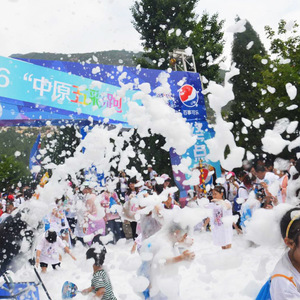 Espuma en Polvo Blanca para Piscinas de Verano Jiechuang, para Uso en Parques Acuáticos al Aire Libre - Product Image 2
