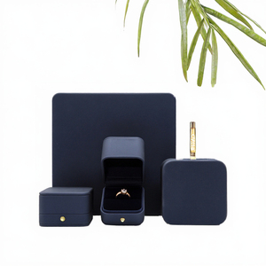 Boîte à bijoux de luxe carrée pour bagues et pendentifs, étui cadeau à bouton-pression pour bijoux, personnalisable avec logo, vente en gros - Product Image 2