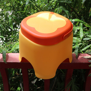 Tabouret portable en plastique Merford, épaissi, antidérapant, pour adultes et enfants, utilisation intérieure et extérieure - Product Image 2