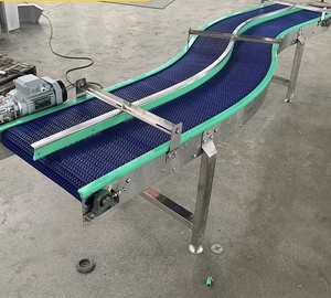 Dokuları ve sütü sorunsuz ve verimli bir şekilde teslim etmek için ayarlanabilir yüksekliğe sahip özelleştirilmiş modüler bant konveyör - Product Image 5