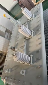 Transformador Elevador Central de 10MVA 0.8kV/33kV para Plantas Solares, IEC60076 S11, Alta Capacidad, Admite Capacidades de hasta 500kVA - Product Image 1