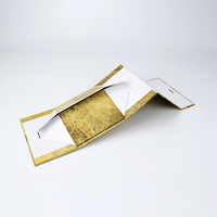 Boîte d'emballage magnétique pliable en carton rigide pour vêtements de bain et maillots de bain, avec impression de logo en feuille d'or gaufrée personnalisée