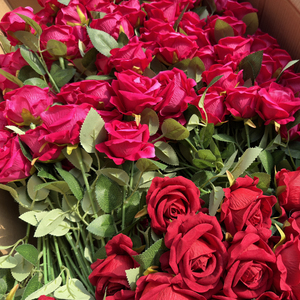 Rosas de Terciopelo Artificiales al por Mayor, en Color Rojo, Blanco, Azul, Rosa, Negro y Morado, <span class=keywords><strong>Flores</strong></span> Decorativas Personalizadas - Product Image 4