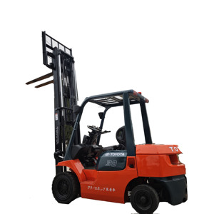 Montacargas Diésel Usado de 30, con Altura de Elevación de 3m, Capacidad de Carga de 3 Toneladas, Tracción en las Cuatro Ruedas 4x4 - Product Image 1
