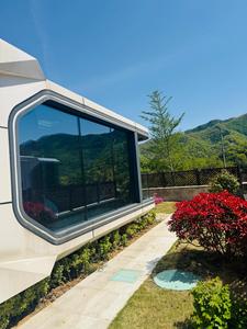Casa de cápsulas prefabricada inteligente con iluminación LED y panel solar para acampar al aire libre - Product Image 2