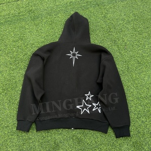 Fabbrica <span class=keywords><strong>di</strong></span> Streetwear personalizza la tua <span class=keywords><strong>marca</strong></span> <span class=keywords><strong>di</strong></span> abbigliamento OEM ODM ricamo Applique Patch <span class=keywords><strong>nera</strong></span> con cappuccio con Zip - Product Image 3