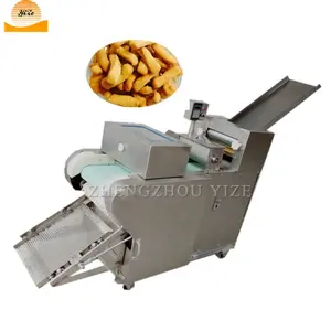Automatische Chin Chin Making Machine Prijs Pastadeegroller Chinchin Cutter Machine