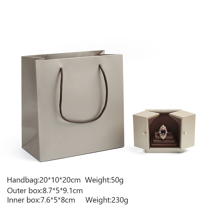 กล่องแหวน1กล่อง