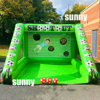 Événement scolaire de carnaval Vente en gros de fusillades gonflables de football Jeu Match Course Location d'obstacles