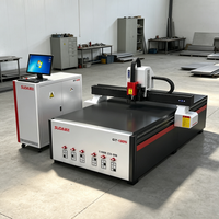 Machine de découpe CNC à conception anti-vibration, machine CNC 1300*2500mm pour la gravure fine sur acrylique