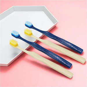 Poils de couleur moyennement durs de qualité supérieure Trou à 360 degrés pour enlever les taches de dents Brosse à dents adulte - Product Image 1
