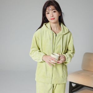 <span class=keywords><strong>Pigiama</strong></span> da donna <span class=keywords><strong>in</strong></span> <span class=keywords><strong>pile</strong></span> di corallo spesso e ispessito <span class=keywords><strong>taglie</strong></span> <span class=keywords><strong>forti</strong></span> con cappuccio abbigliamento per la casa <span class=keywords><strong>in</strong></span> flanella traspirante - Product Image 1