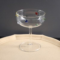 Verres à vin modernes personnalisables en forme de globe de cristal à pois colorés, à pied fin, pour vin rouge, capacité 301-400 ml, pour mariages et fêtes
