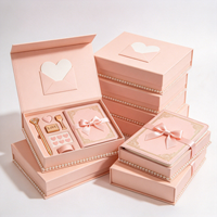 Coffret Cadeau Cosmétique Rose Doré Romantique avec Estampage à Chaud, Autocollants Cœur et Cadre Perlé
