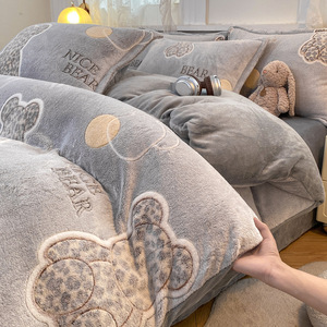 Parure de lit <span class=keywords><strong>en</strong></span> polaire corail double face avec housse de <span class=keywords><strong>couette</strong></span> épaisse <span class=keywords><strong>en</strong></span> <span class=keywords><strong>laine</strong></span> <span class=keywords><strong>d</strong></span>'<span class=keywords><strong>agneau</strong></span> et drap à volants, motif ours mignon et animaux de dessin animé, pour garçon, idéale pour l'hiver - Product Image 3