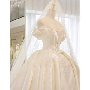 AL1115 Vintage satén vestido <span class=keywords><strong>de</strong></span> novia <span class=keywords><strong>2022</strong></span> nuevo estilo <span class=keywords><strong>de</strong></span> un hombro cola grande francés <span class=keywords><strong>luz</strong></span> blanca cristal volantes decoración para novias - Product Image 5