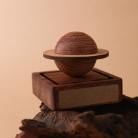 Ornement décoratif Mars, idéal pour la maison, la chambre, le meuble TV, la voiture, article cadeau en bois