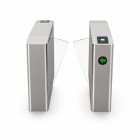 Barrière à battant en acier inoxydable avec capteur infrarouge pour la gestion des employés d'usine et une entrée sécurisée
