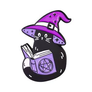 Broches en émail de chat papillon violet kawaii de dessin animé, broches de sorcière-chat, badges d'insectes pour revers, broches uniques en métal souple pour cadeau - Product Image 6