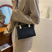 4 Stück 56mm Mode-Tasche Damen PU Handtaschen Großhandel Kleine Modehandtaschen Reißverschluss Einzeln Quadratisch Kundenspezifisches Logo Mini Tragetasche