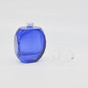EP ขวดน้ำหอมแก้วแบบแบนขนาด50มล. ดีไซน์พิเศษสีน้ำเงินและดำพร้อมปั๊มพ่นและฝาโปร่งใส - Product Image 5