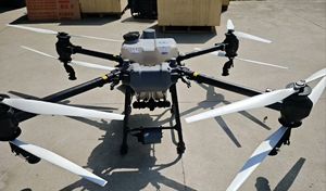 Drone Voor Het Spuiten Van Landbouw Met Gps Navigatie Langeafstandsbatterij En Warmtebeeldcamera Voor Boerderijen Transport T50 - Product Image 4