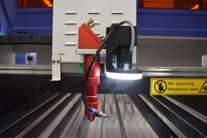 Machine de gravure laser <span class=keywords><strong>CO2</strong></span> avec caméra CCD 180W 300W Machine de découpe laser en plastique acrylique MDF Prix - Product Image 3