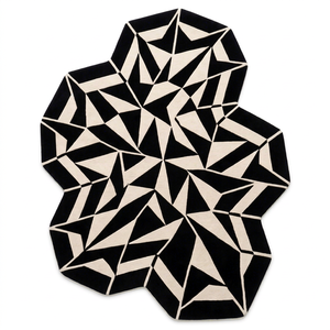 Tapis rectangulaire DECORDEC Tessera en laine noire ivoire, motif géométrique abstrait facetté, antidérapant, écologique, tufté à la main, à poils épais - Product Image 1