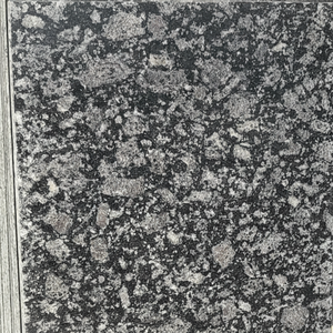 Dalle de pierre blanche North Viscon avec des tourbillons gris et noirs, design moderne, décoration de sol durable pour le salon - Product Image 1