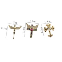 Broche de luxe mini en strass en forme de croix, épingle de costume personnalisée haut de gamme pour femme, accessoires de mode vestimentaire
