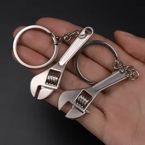 Portable <span class=keywords><strong>Mini</strong></span> multifonction universel réglable outil à main personnalisable bricolage porte-clés poli métrique OEM Portable <span class=keywords><strong>Mini</strong></span> <span class=keywords><strong>clé</strong></span> - Product Image 6