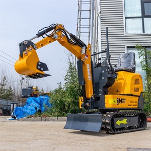 Mini-chargeuse sur chenilles compacte et agile HT06 0.6T certifiée EPA CE, idéale pour la construction urbaine et l'aménagement paysager - Product Image 4