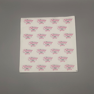 กระดาษห่ออาหารแบบพิมพ์ลายเอง ขนาด 12x12 นิ้ว หนา 50 แกรม ป้องกันคราบไขมัน สำหรับห่อแซนวิช เดลี่ แฮมเบอร์เกอร์  กระดาษเคลือบกันน้ำมันเกรดอาหาร - Product Image 5