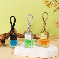 Bouteilles de parfum pour voiture en verre élégantes de forme carrée, pendentif, 8 ml, flacon diffuseur vide à suspendre, parfum longue durée, sans électricité