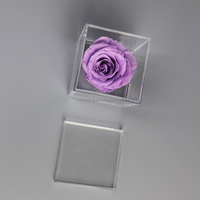 Prix de gros Rose préservée dans une boîte cadeau carrée Boîte d'emballage pour fleurs Roses PS Mini jolie boîte cadeau rose unique bon marché