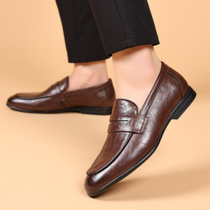 Mocassins en cuir pour hommes à bout pointu, à enfiler, semelle extérieure en caoutchouc souple, chaussures d'été formelles pour affaires - Product Image 1