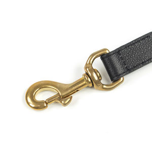 Arnés y Correa para Perro de Cuero Vegano Negro Pulido, Herrajes de Latón, Agarre Cómodo, Ajuste Ajustable para Perros Pequeños y Medianos, Ideal para Uso Diario - Product Image 3