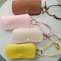 Étui à lunettes fin en cuir PU avec dragonne tressée, pochette portable pour lunettes de soleil