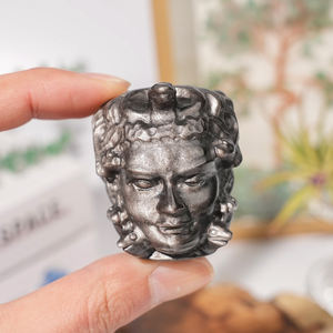 หินออบซิเดียนสีเงินธ<span class=keywords><strong>ร</strong></span><span class=keywords><strong>ร</strong></span>มชาติแกะสลักหัวเมดูซ่า งานแกะสลักด้วยมือ <span class=keywords><strong>ร</strong></span>ูปปั้นคริสตัลตำนานเทพเจ้าก<span class=keywords><strong>ร</strong></span>ีก สำหรับตกแต่งบ้านและใช้ในพิธีกร<span class=keywords><strong>ร</strong></span>มทางแม่มด - Product Image 2