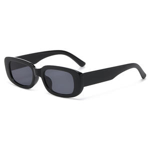 Lunettes de soleil carrées rétro vintage pour femmes de vente chaude avec abat-jour en plastique rectangulaire Logo personnalisé <span class=keywords><strong>sur</strong></span> <span class=keywords><strong>lentille</strong></span> cadre en PC - Product Image 3