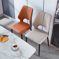 Chaise de salle à manger sans accoudoirs en cuir PU avec dossier et assise rembourrée, structure en fer, style moderne et léger pour la maison, le bureau et les salons