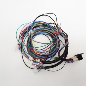 Maßgefertigte Kabelkonfektion mit AMP TE Steckverbinder Verlängerungskabel - Product Image 4