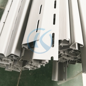 Strisce di forma di J del PVC degli accessori del pannello di <span class=keywords><strong>rivestimento</strong></span> del PVC della parete del <span class=keywords><strong>rivestimento</strong></span> esterno di colore su ordinazione - Product Image 2