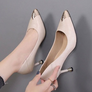 Chaussures habillées pour femmes en cuir véritable souple, vente en gros d'usine, modèle 2026, à porter de deux façons, <span class=keywords><strong>escarpins</strong></span> de bureau à <span class=keywords><strong>talon</strong></span> moyen, noir - Product Image 2